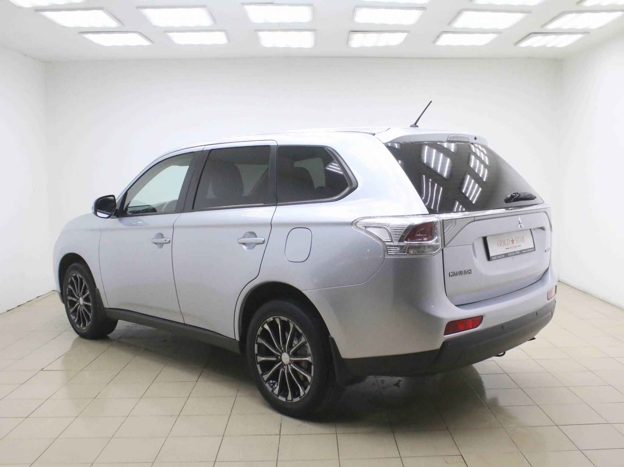 Mitsubishi Outlander, III