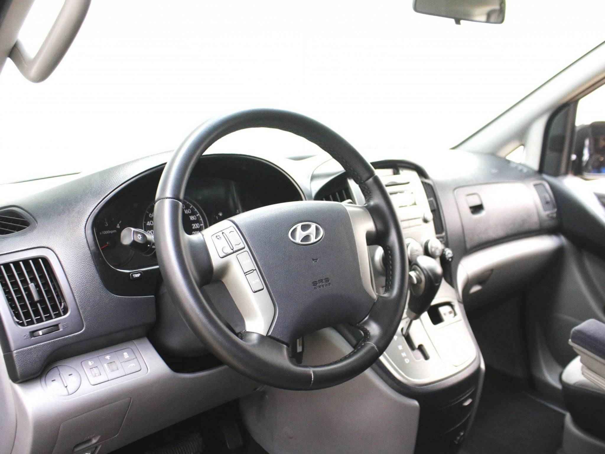 Hyundai H-1, II