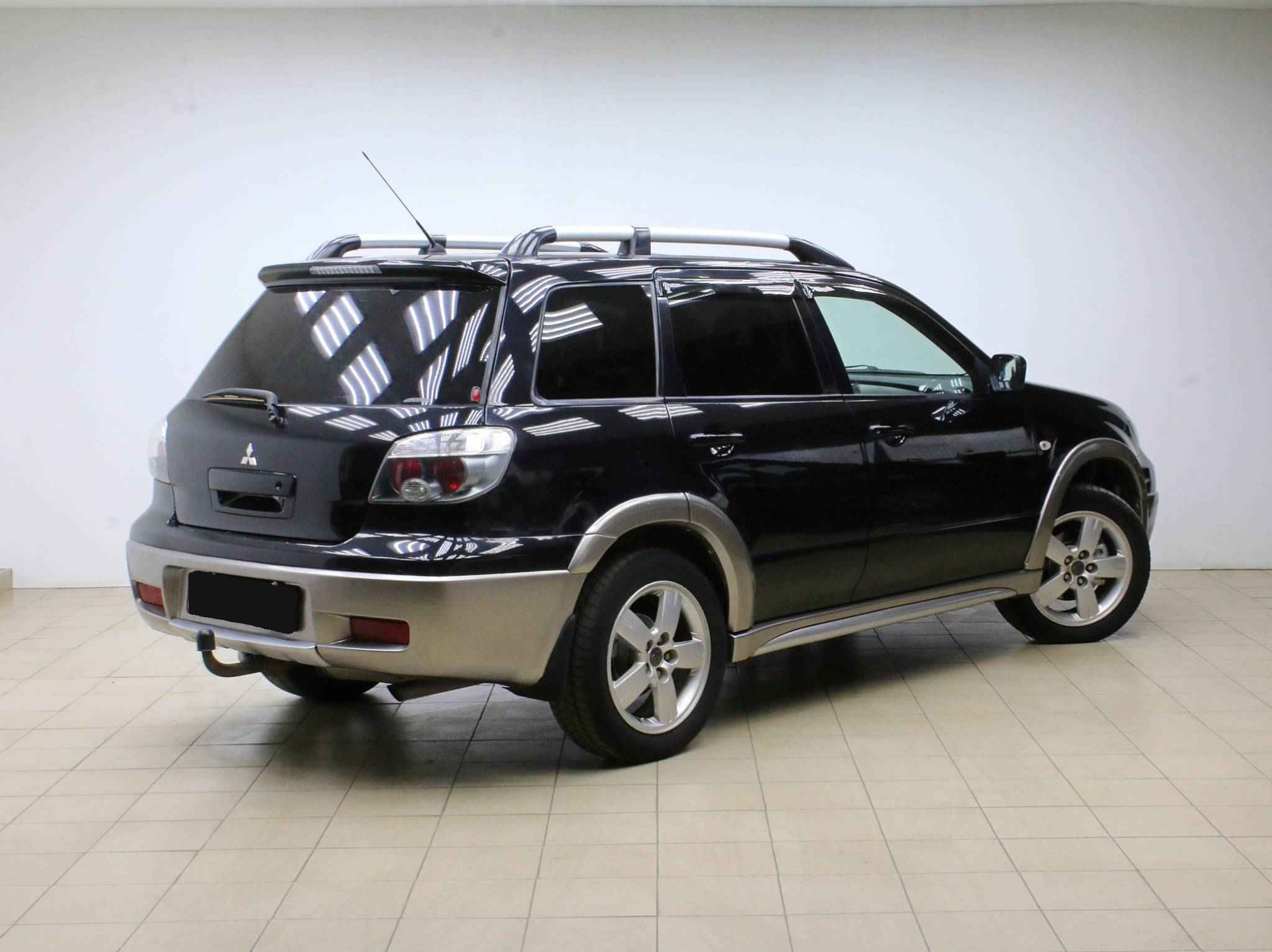 Mitsubishi Outlander, I