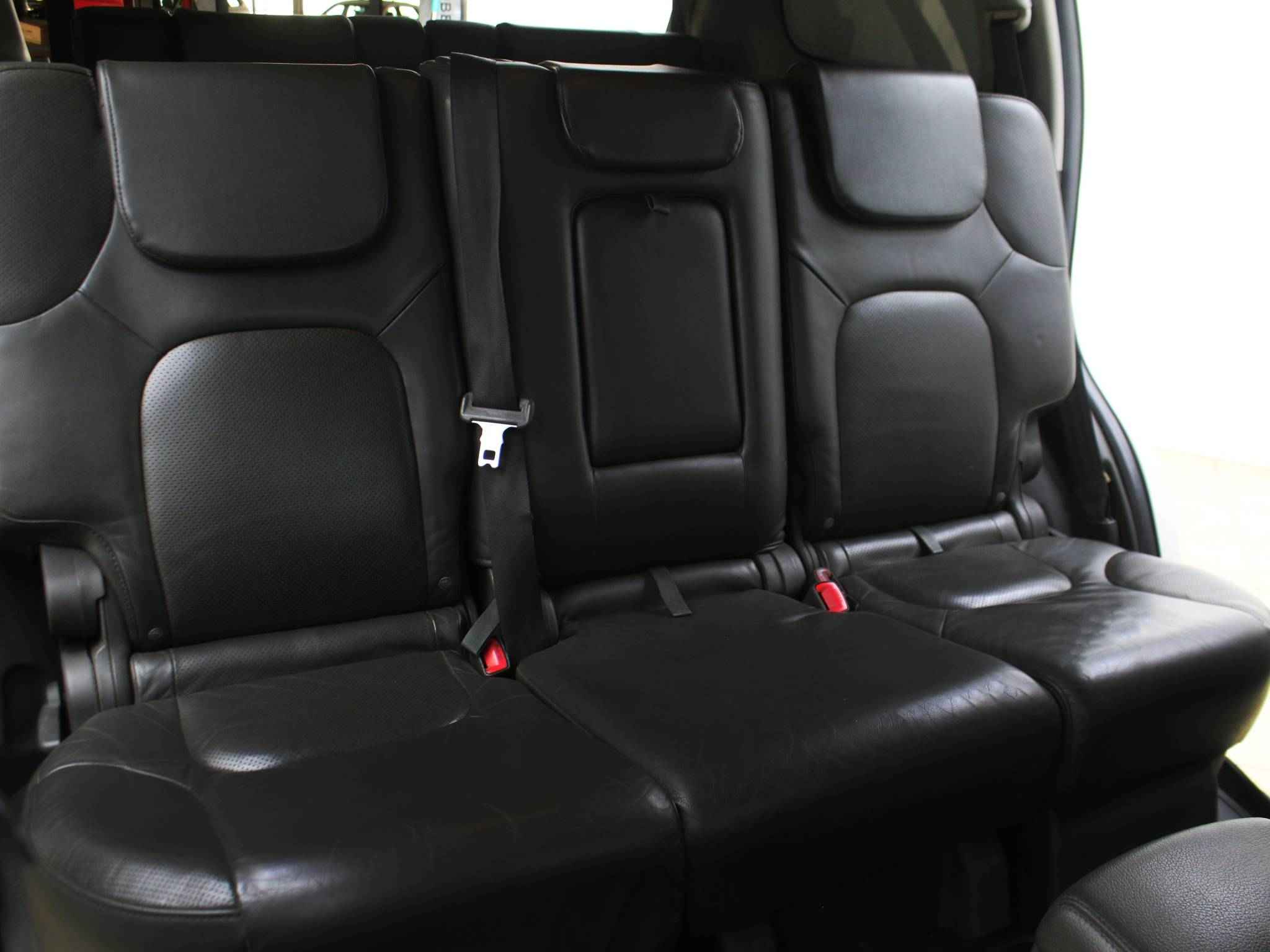 Nissan Pathfinder, III