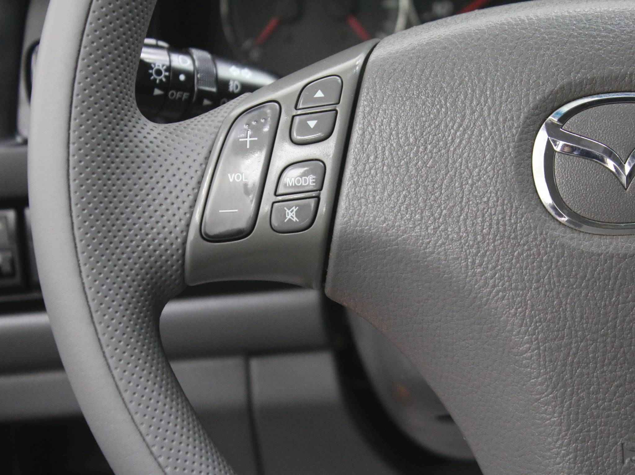 Mazda MPV, II (LW) Рестайлинг