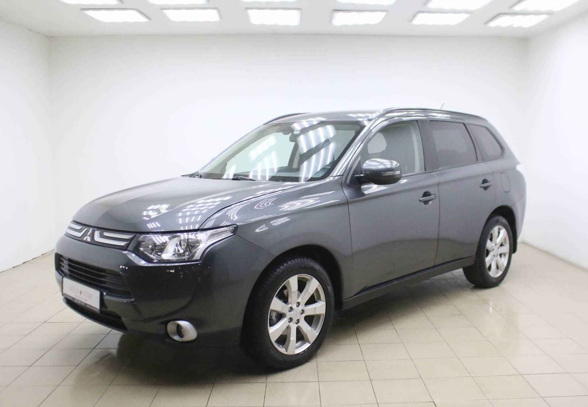 Mitsubishi Outlander, III