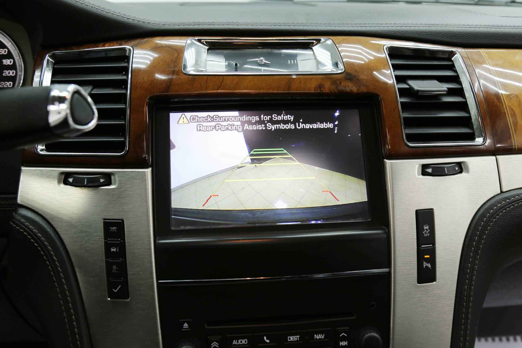 Cadillac Escalade, III