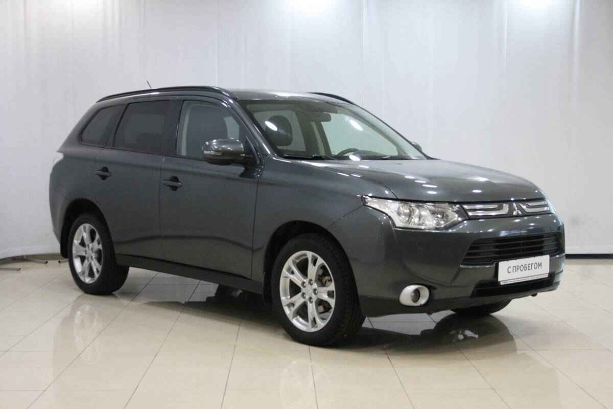 Mitsubishi Outlander, III