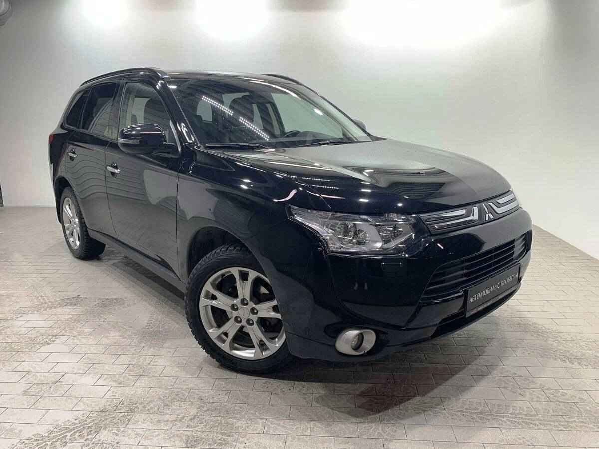 Mitsubishi Outlander, III