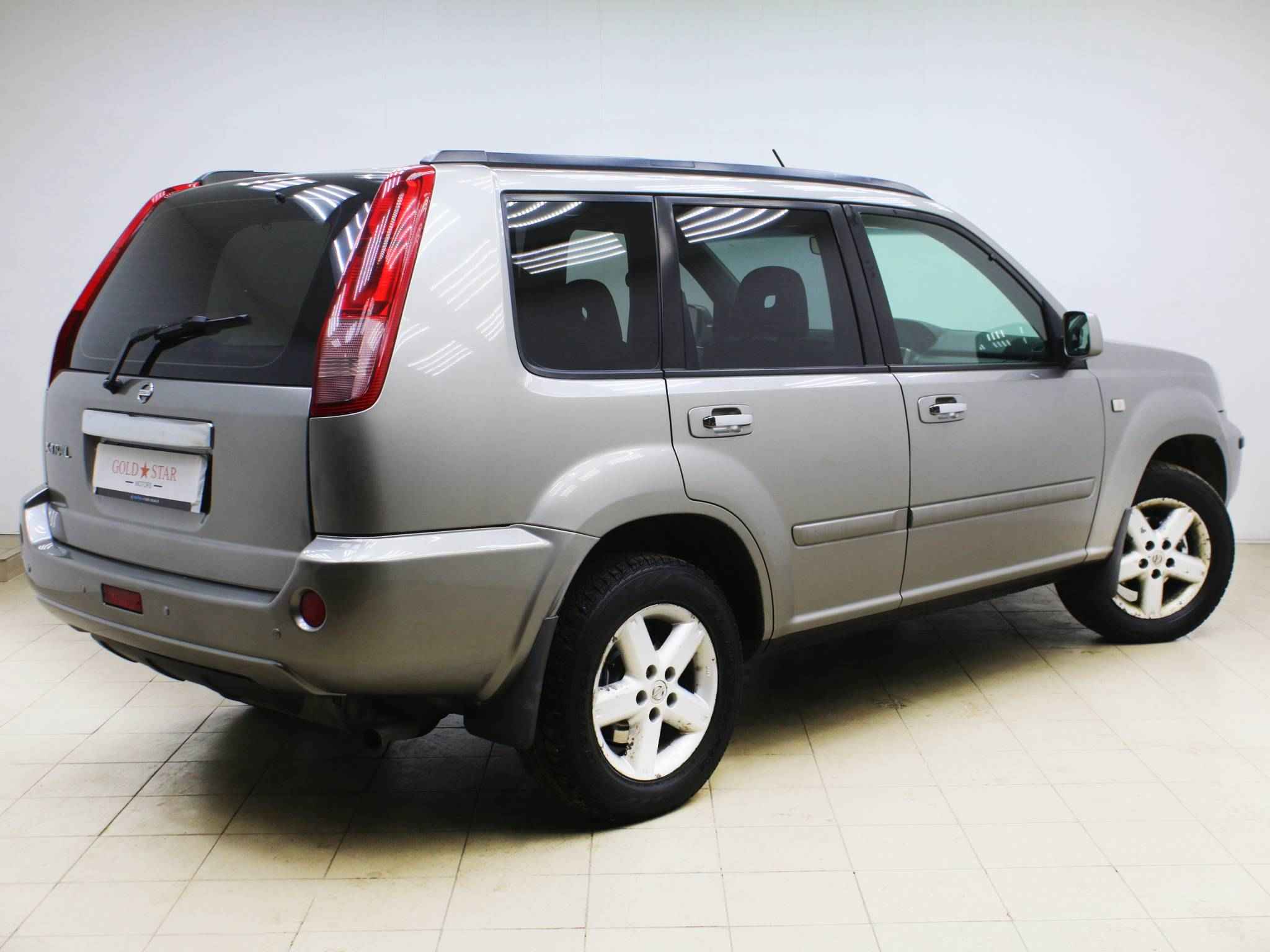Nissan X-Trail, I