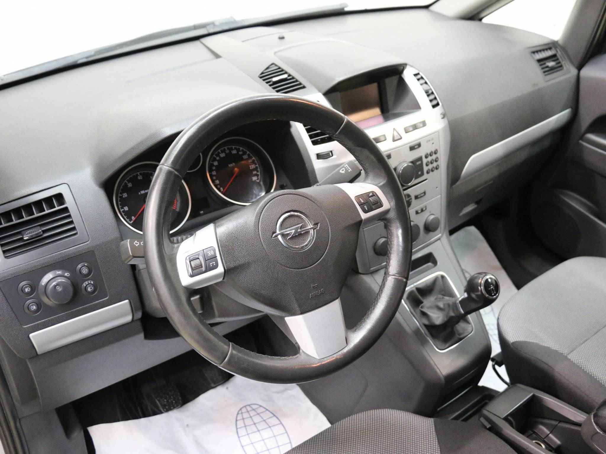 Opel Zafira, B Рестайлинг