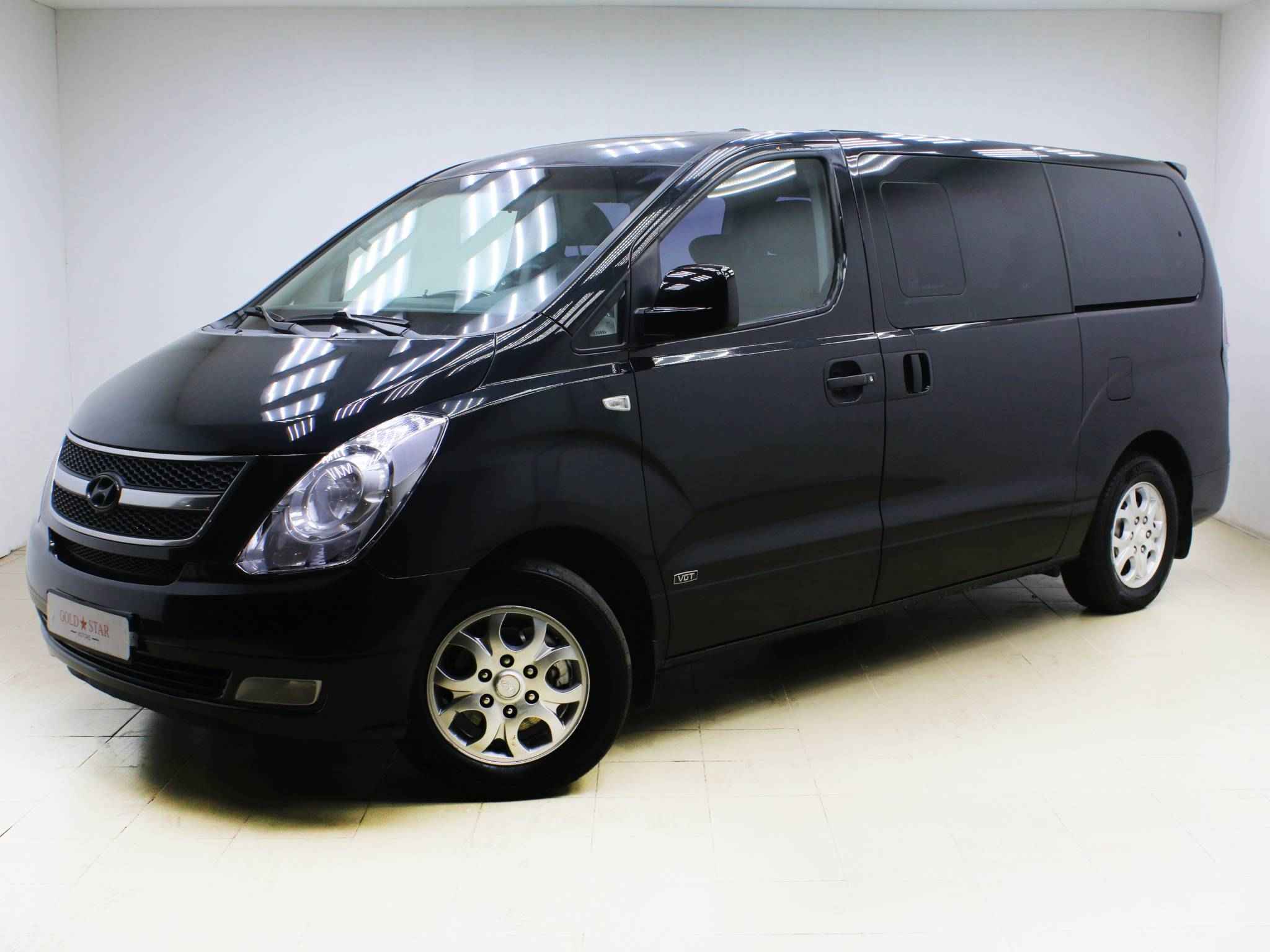Hyundai Grand Starex, I