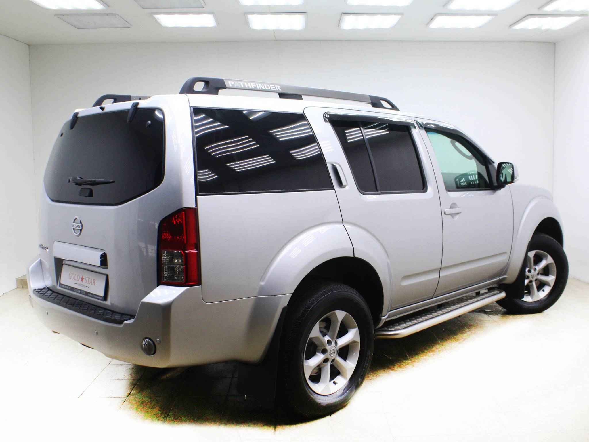 Nissan Pathfinder, III