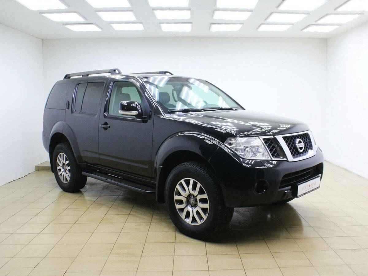 Nissan Pathfinder, III
