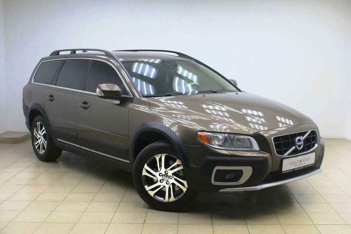 Volvo XC70, II