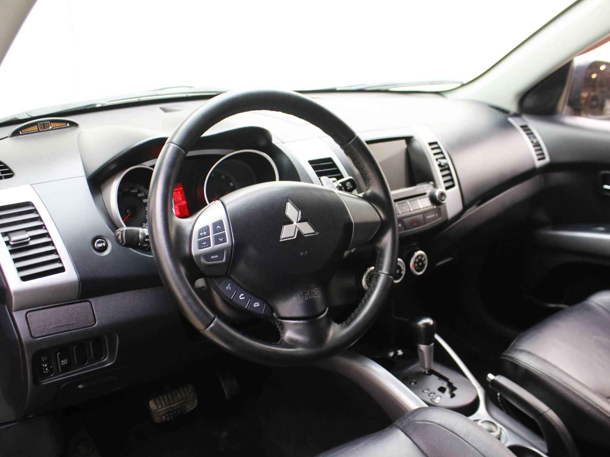 Mitsubishi Outlander, II