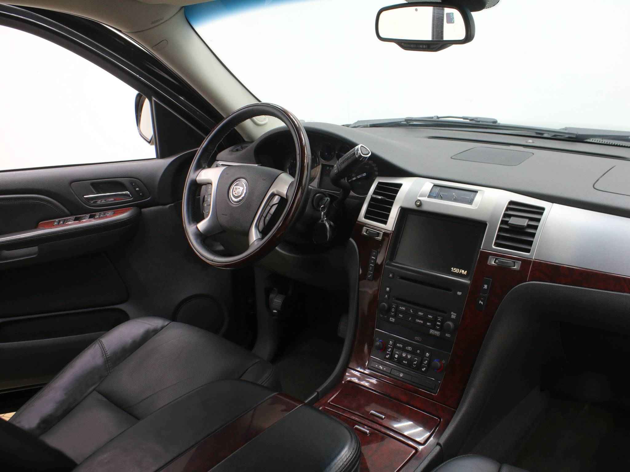 Cadillac Escalade, III