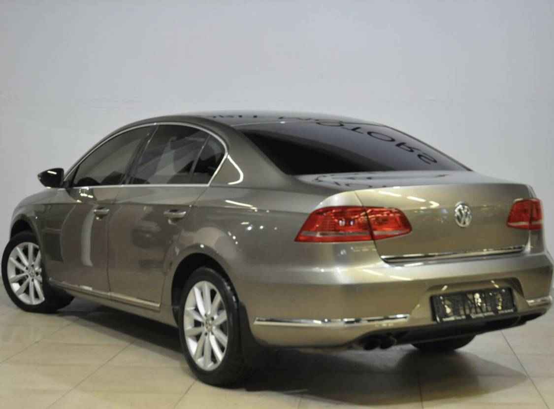 Volkswagen Passat, B7