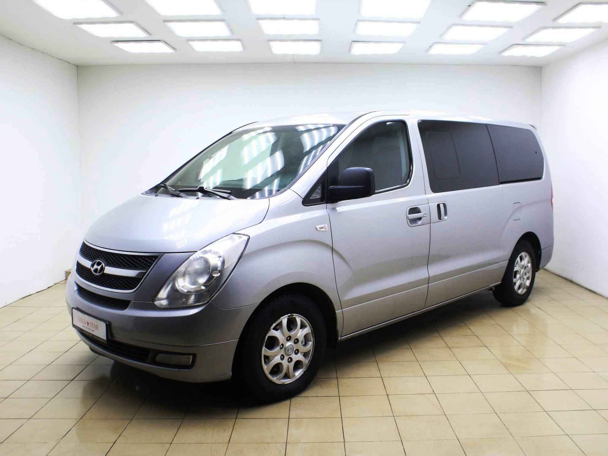 Hyundai Grand Starex, I