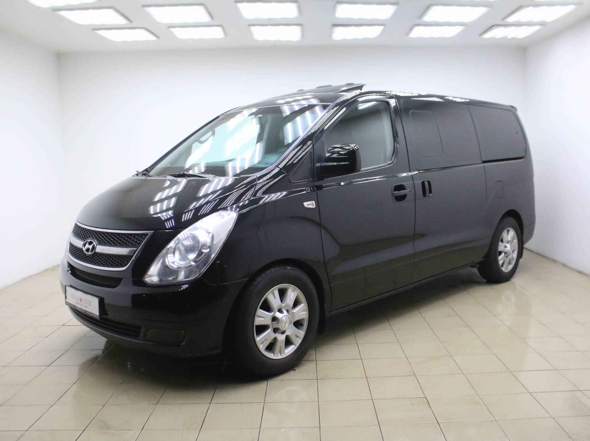Hyundai Grand Starex, I