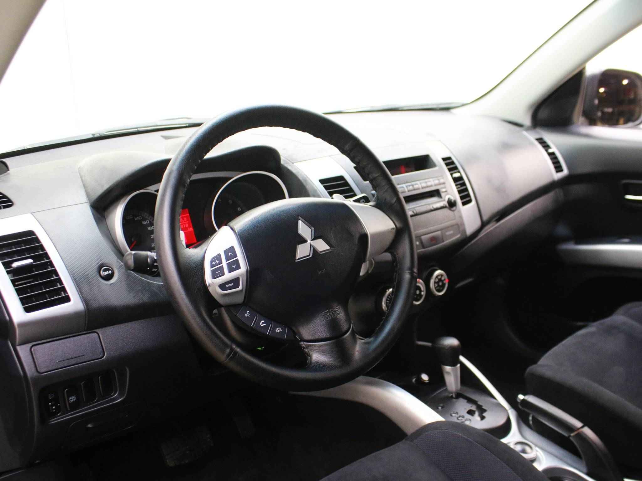 Mitsubishi Outlander, II