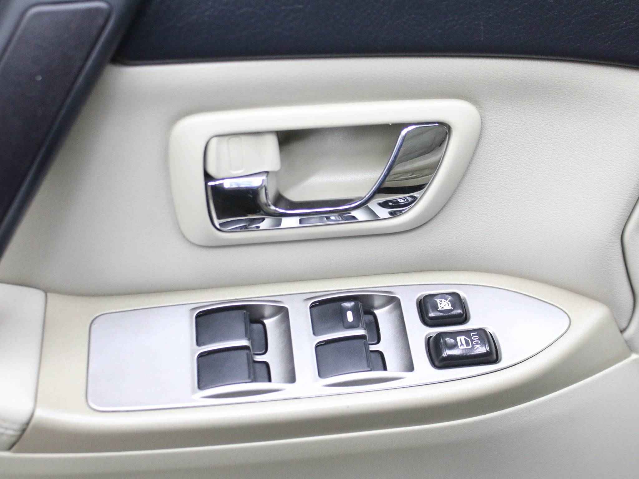 Mitsubishi Pajero, IV