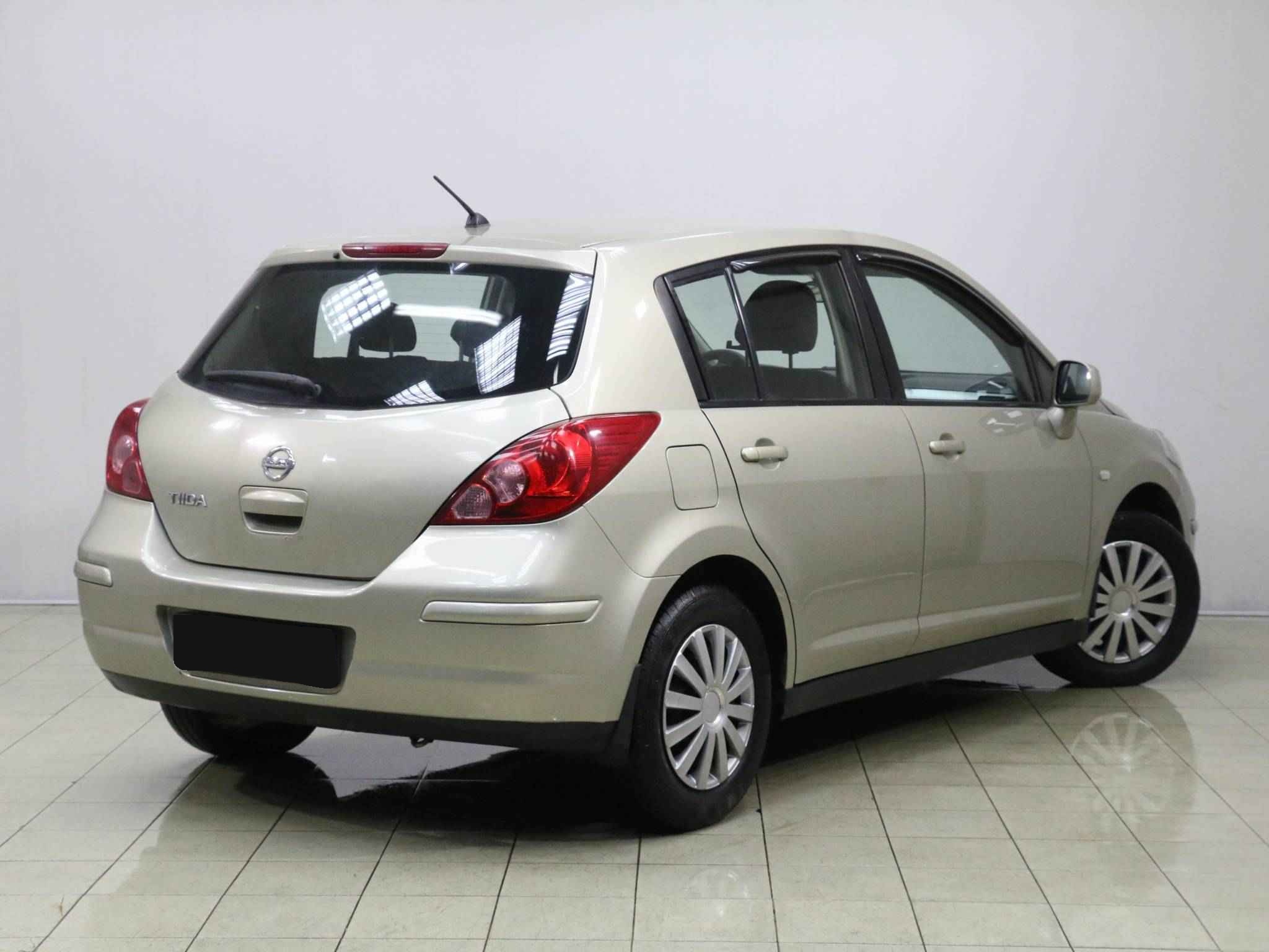 Nissan Tiida, I