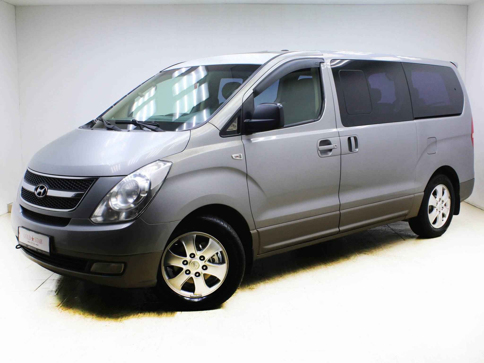 Hyundai Grand Starex, I