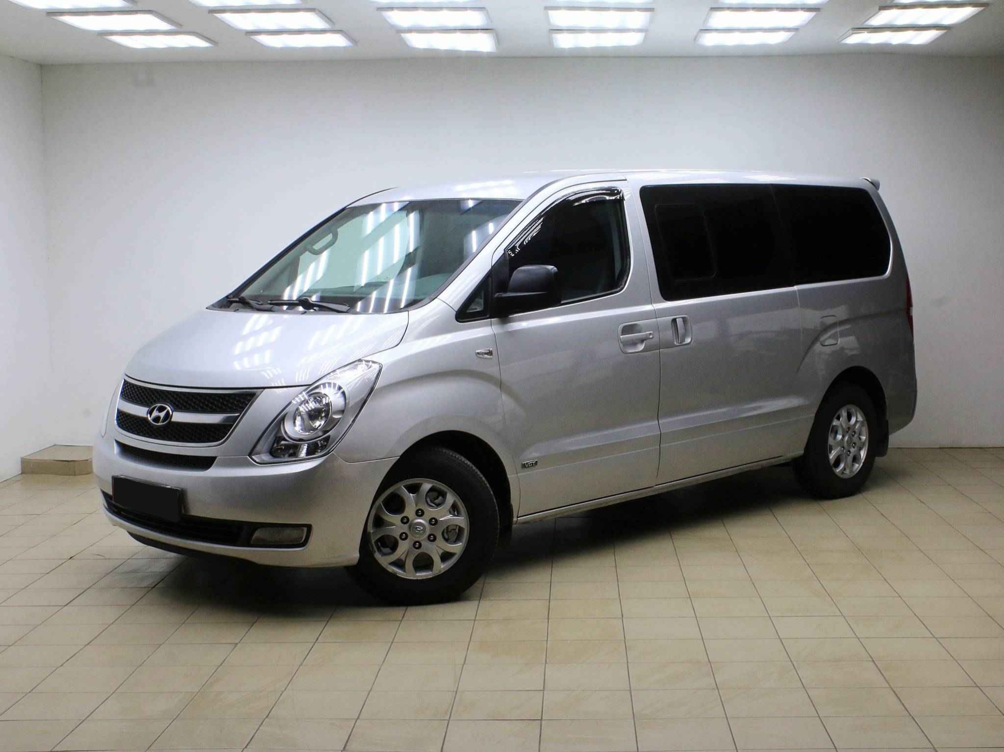 Hyundai Grand Starex, I