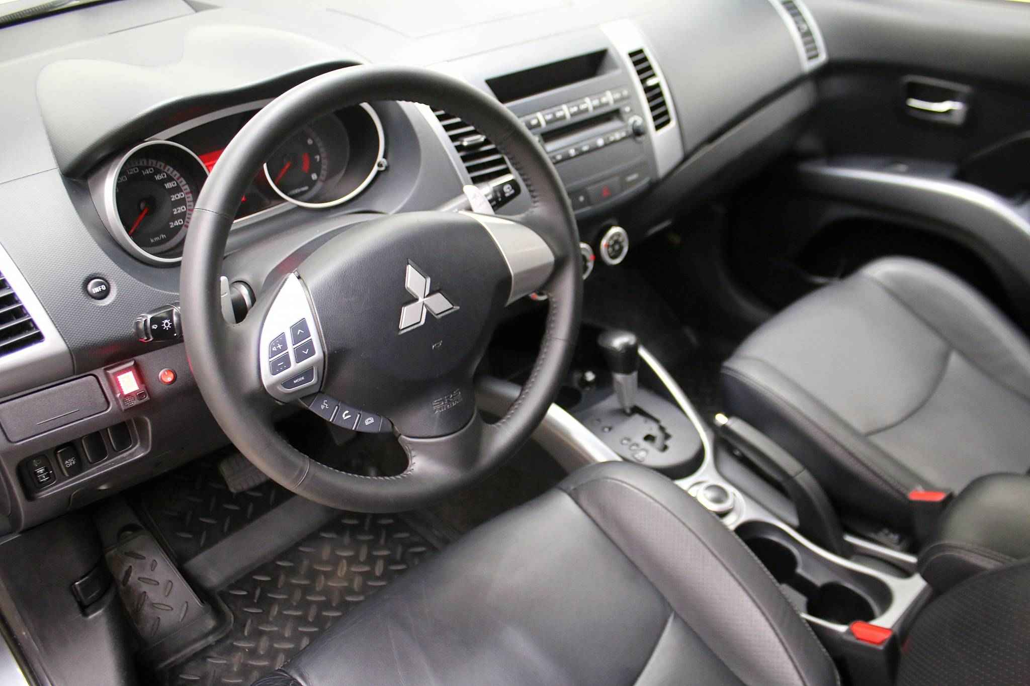 Mitsubishi Outlander, II