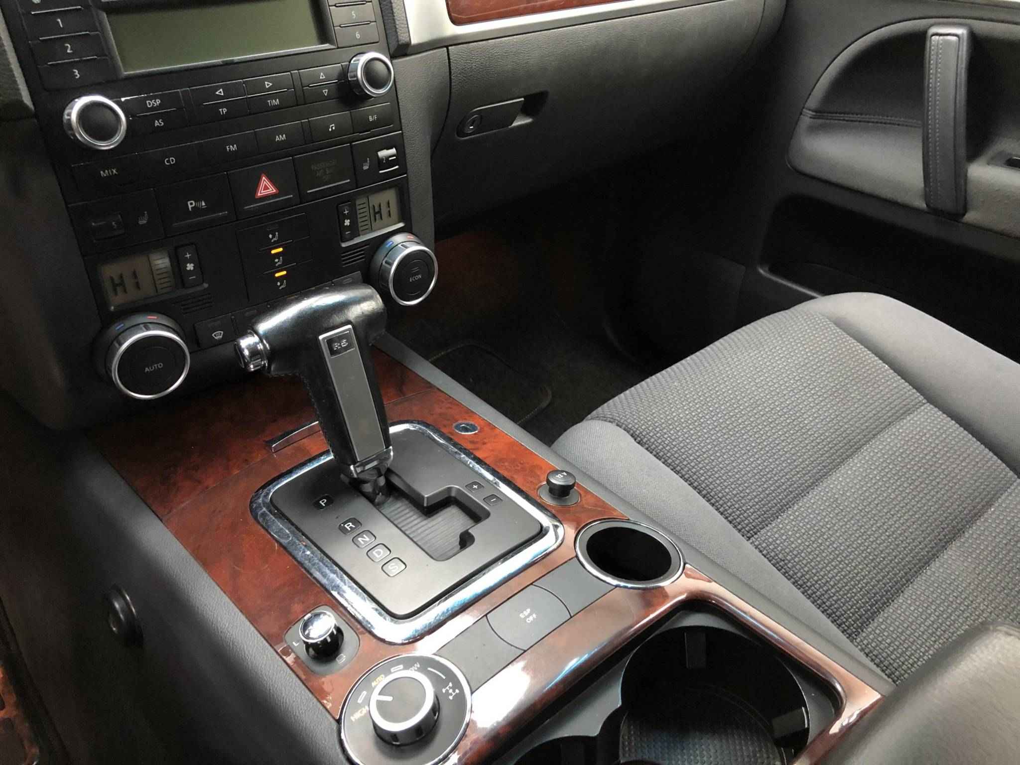 Volkswagen Touareg, I