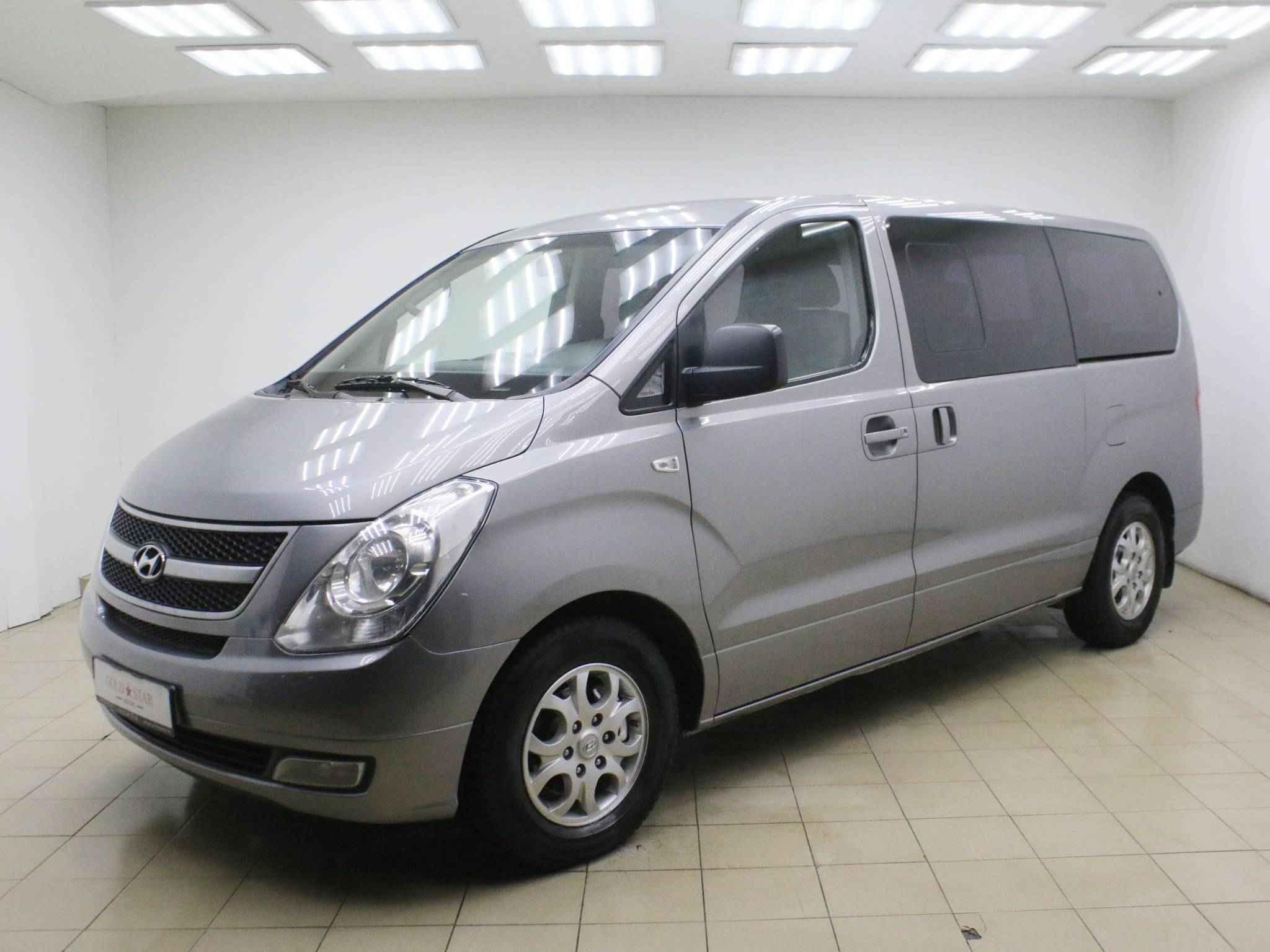 Hyundai Grand Starex, I