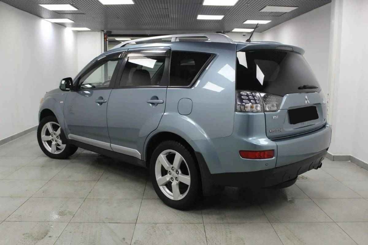 Mitsubishi Outlander, II