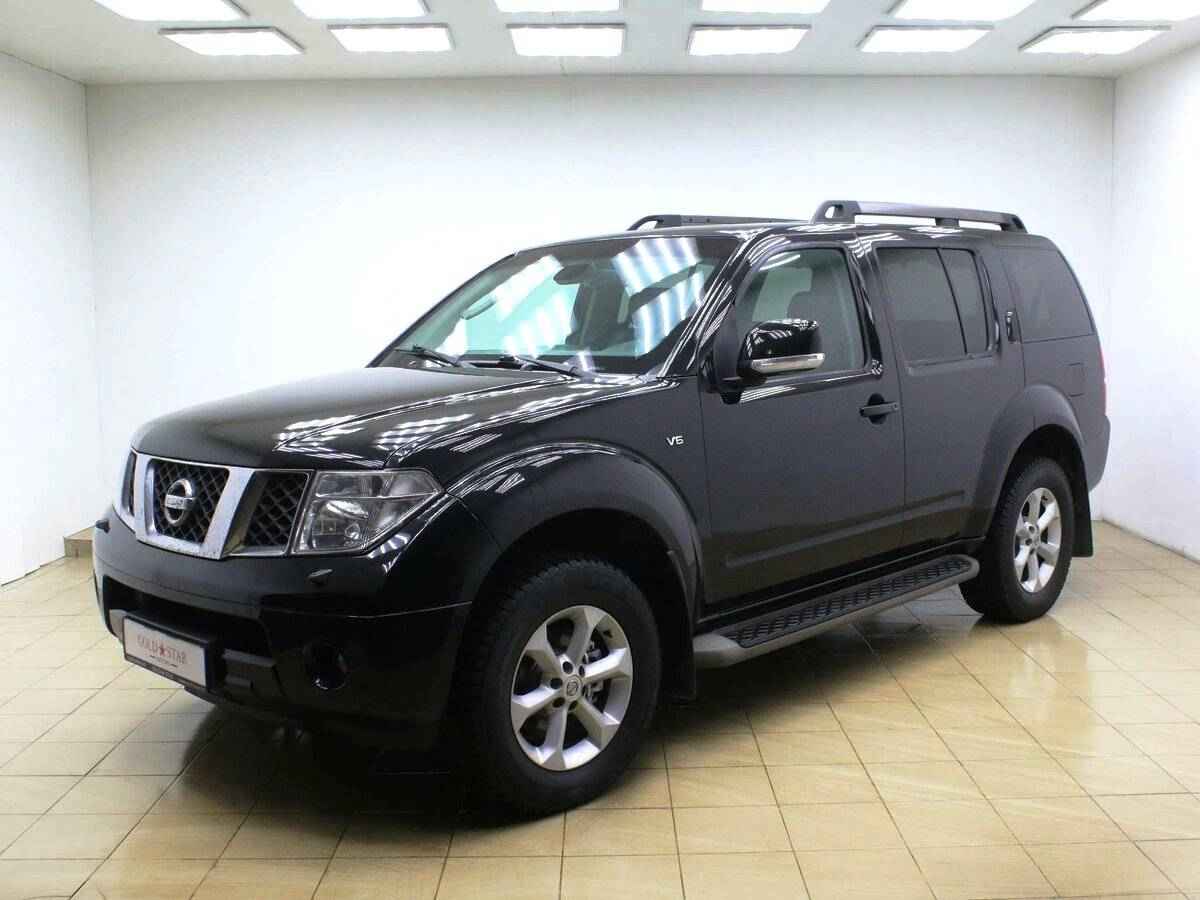 Nissan Pathfinder, III