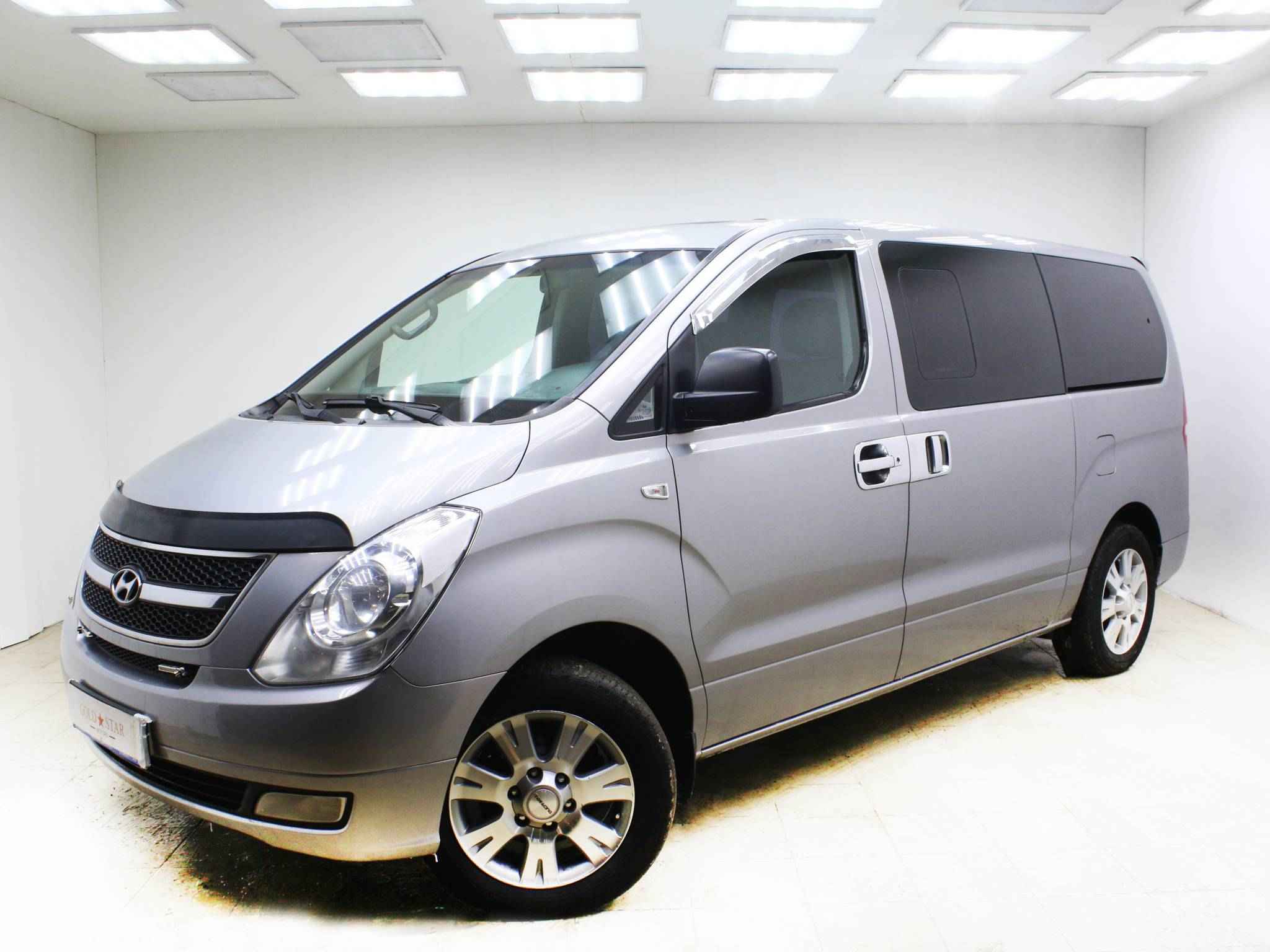 Hyundai Grand Starex, I
