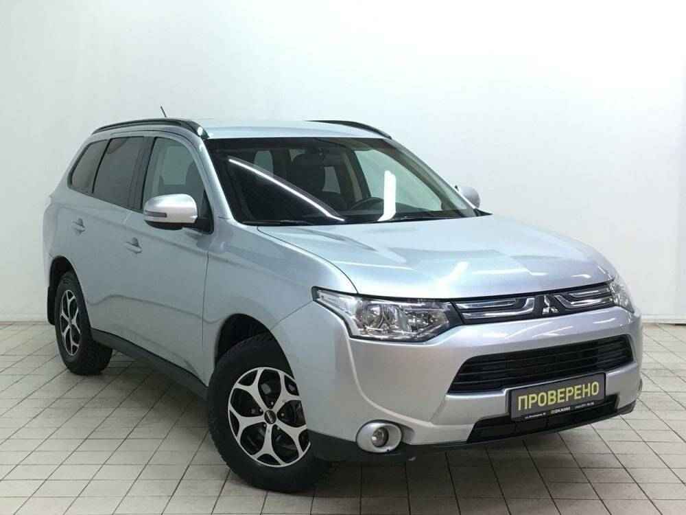Mitsubishi Outlander, III