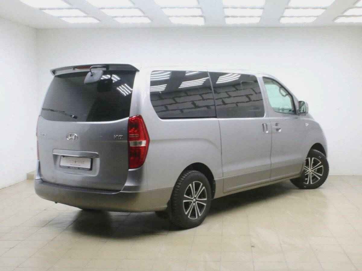 Hyundai H-1, II
