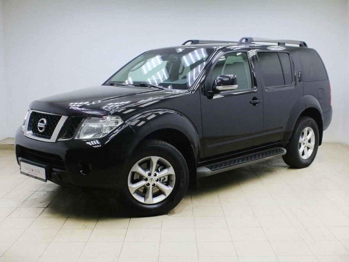 Nissan Pathfinder, III