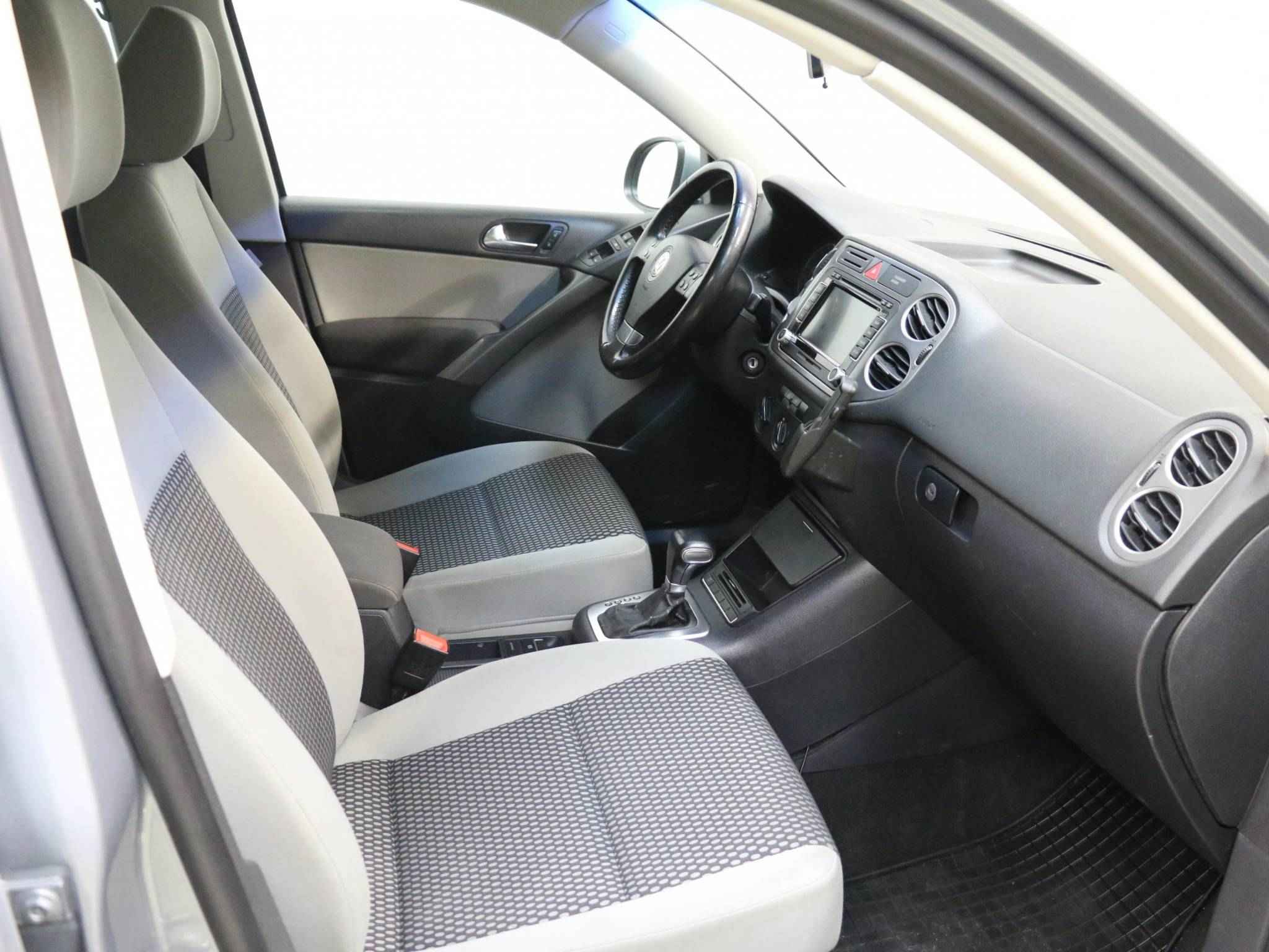 Volkswagen Tiguan, I