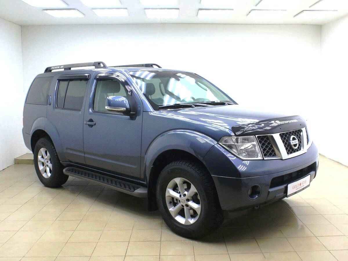 Nissan Pathfinder, III
