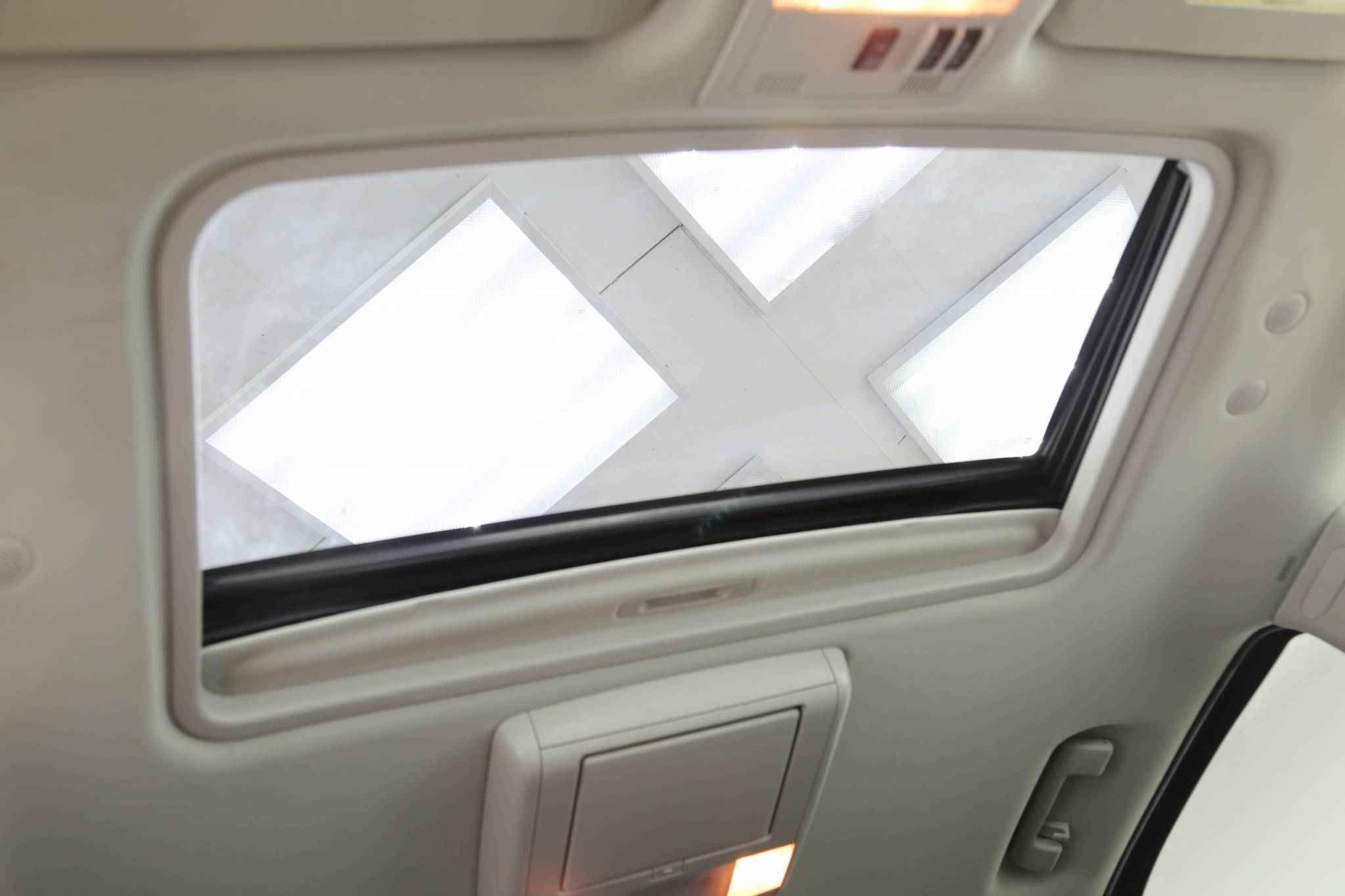 Cadillac Escalade, III