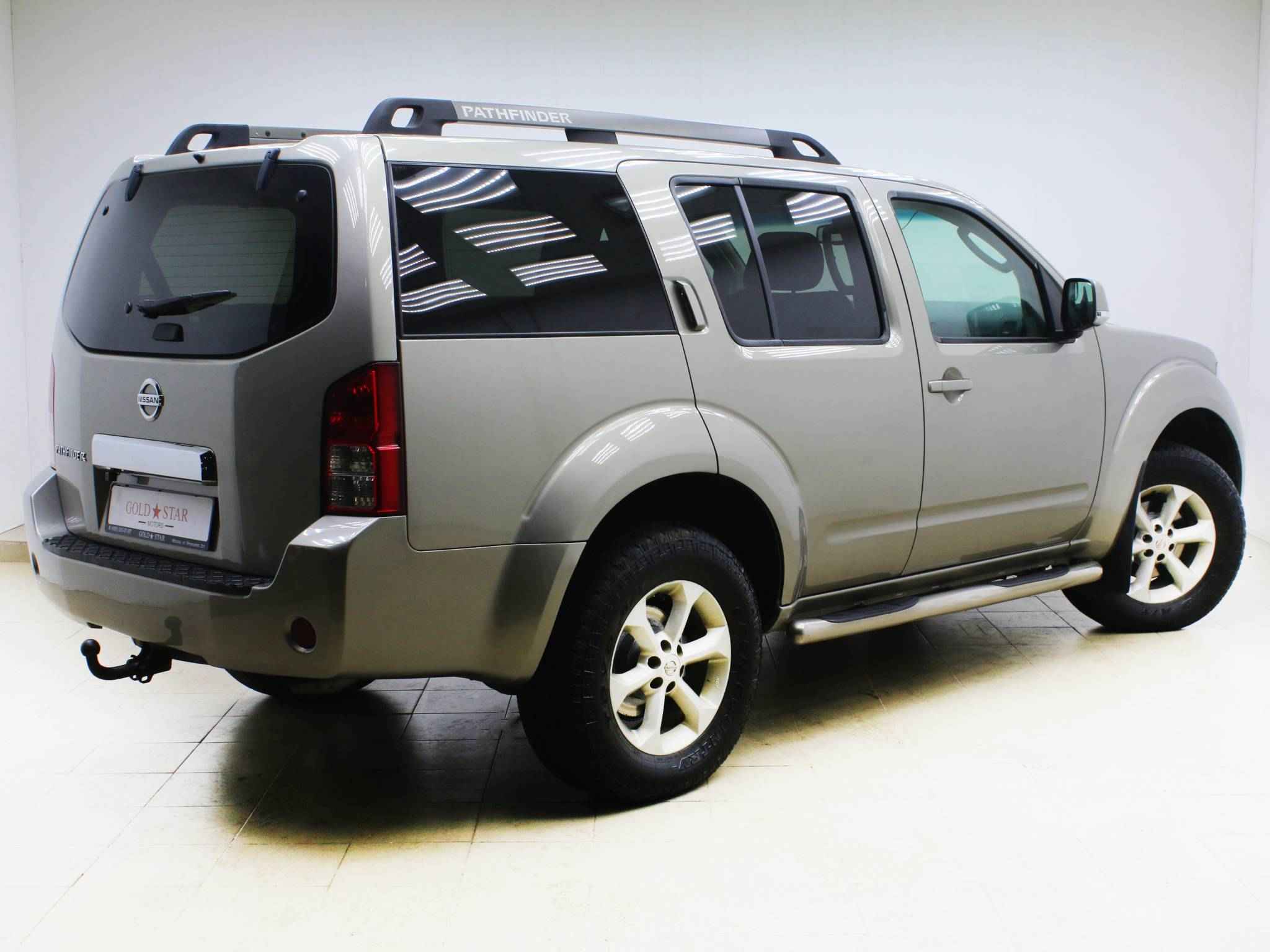 Nissan Pathfinder, III