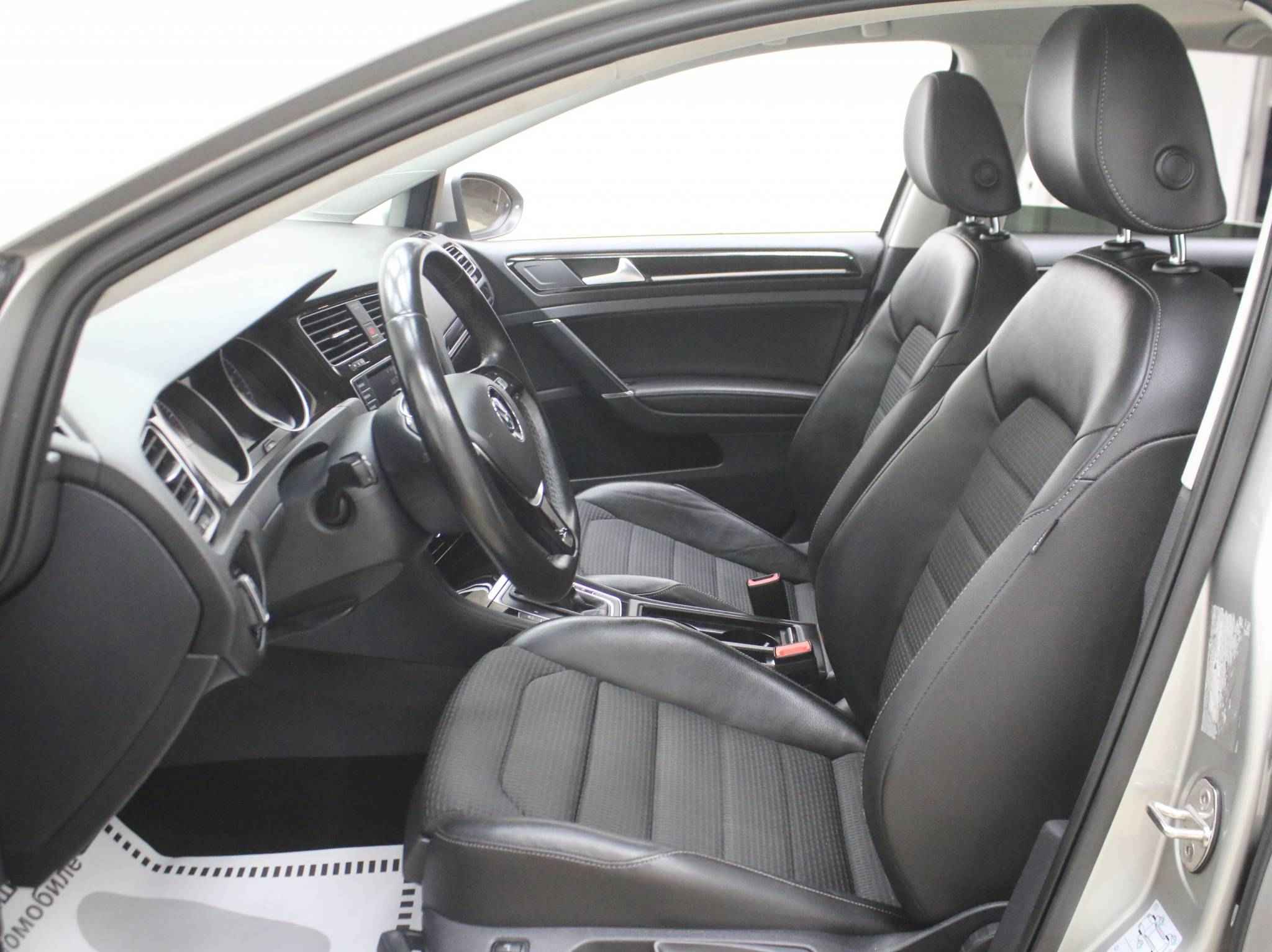 Volkswagen Golf, VII