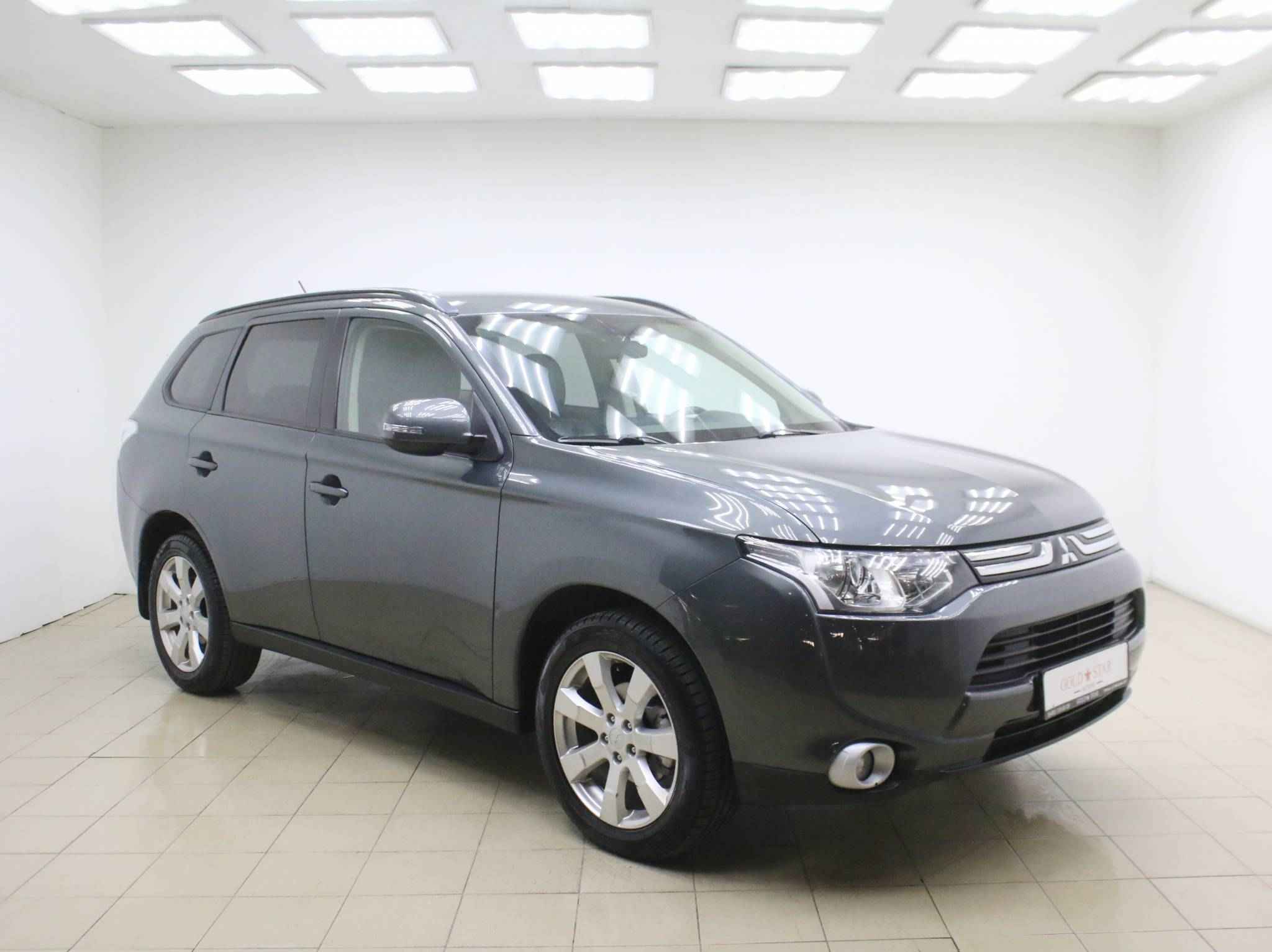 Mitsubishi Outlander, III