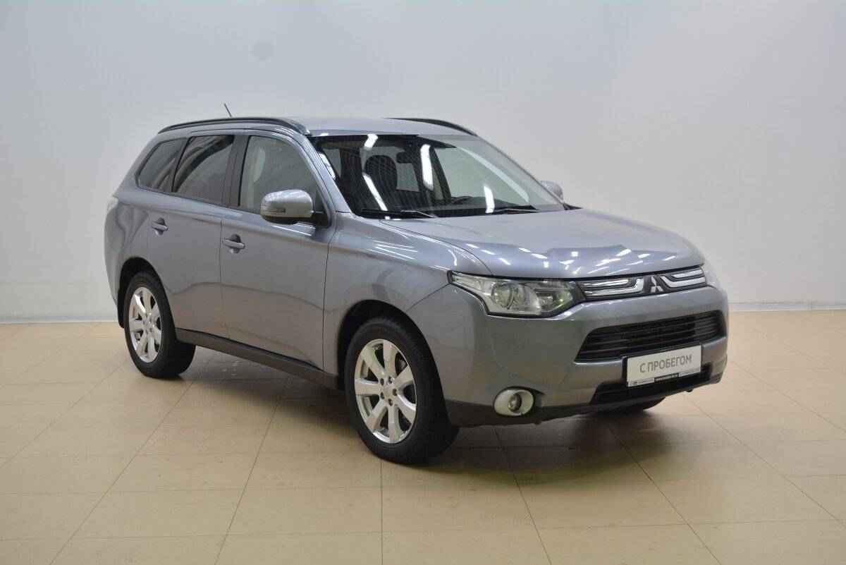 Mitsubishi Outlander, III