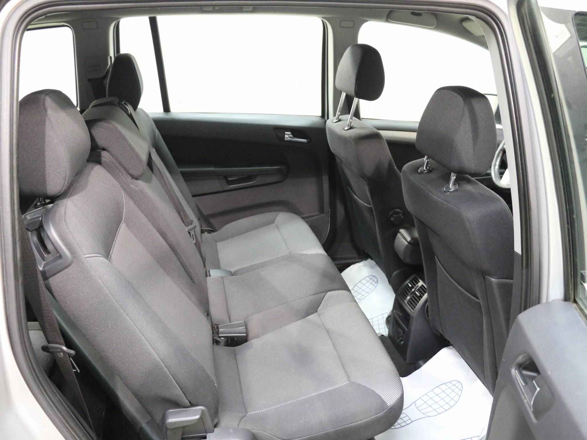 Opel Zafira, B Рестайлинг