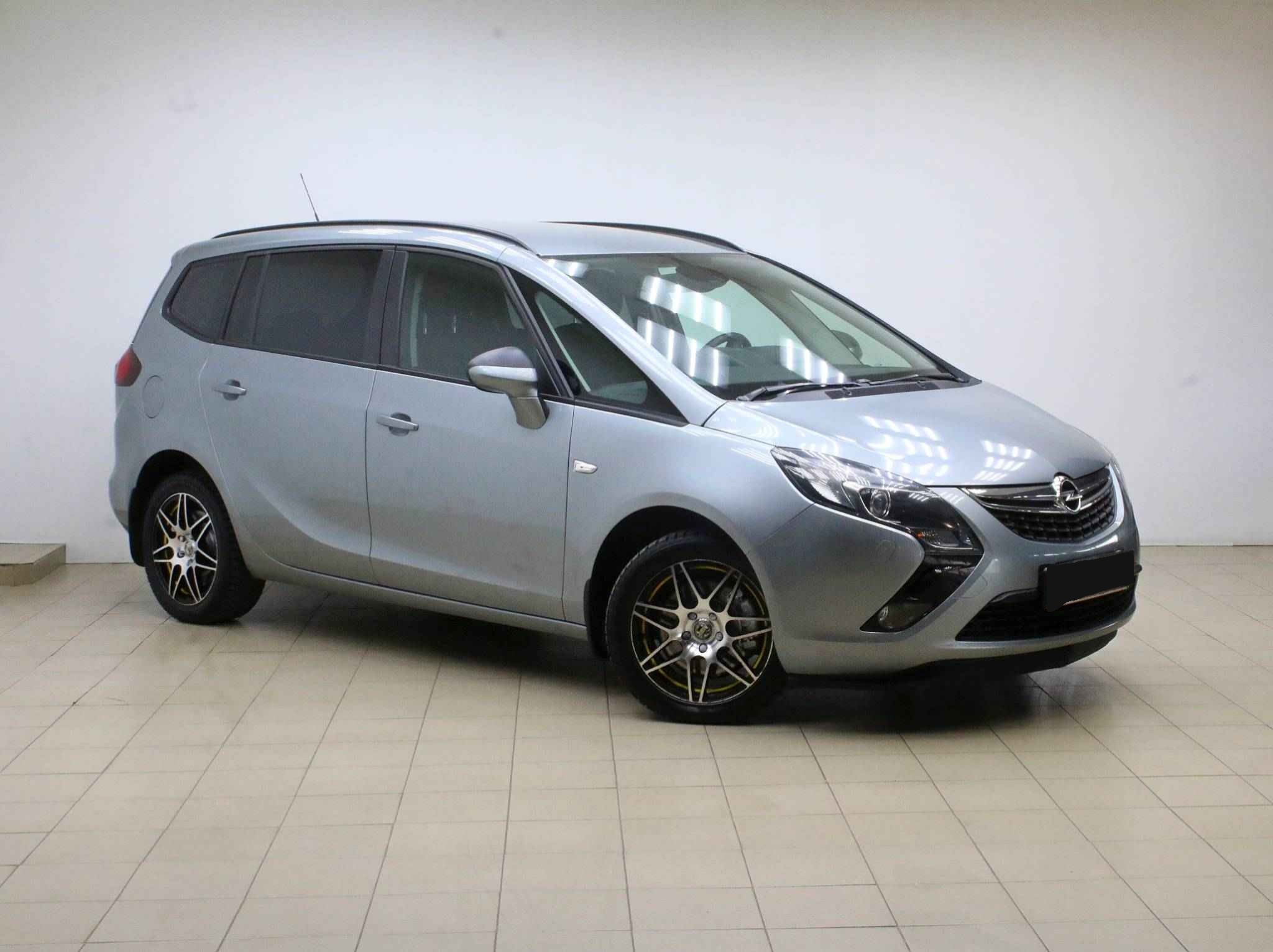 Opel Zafira, C