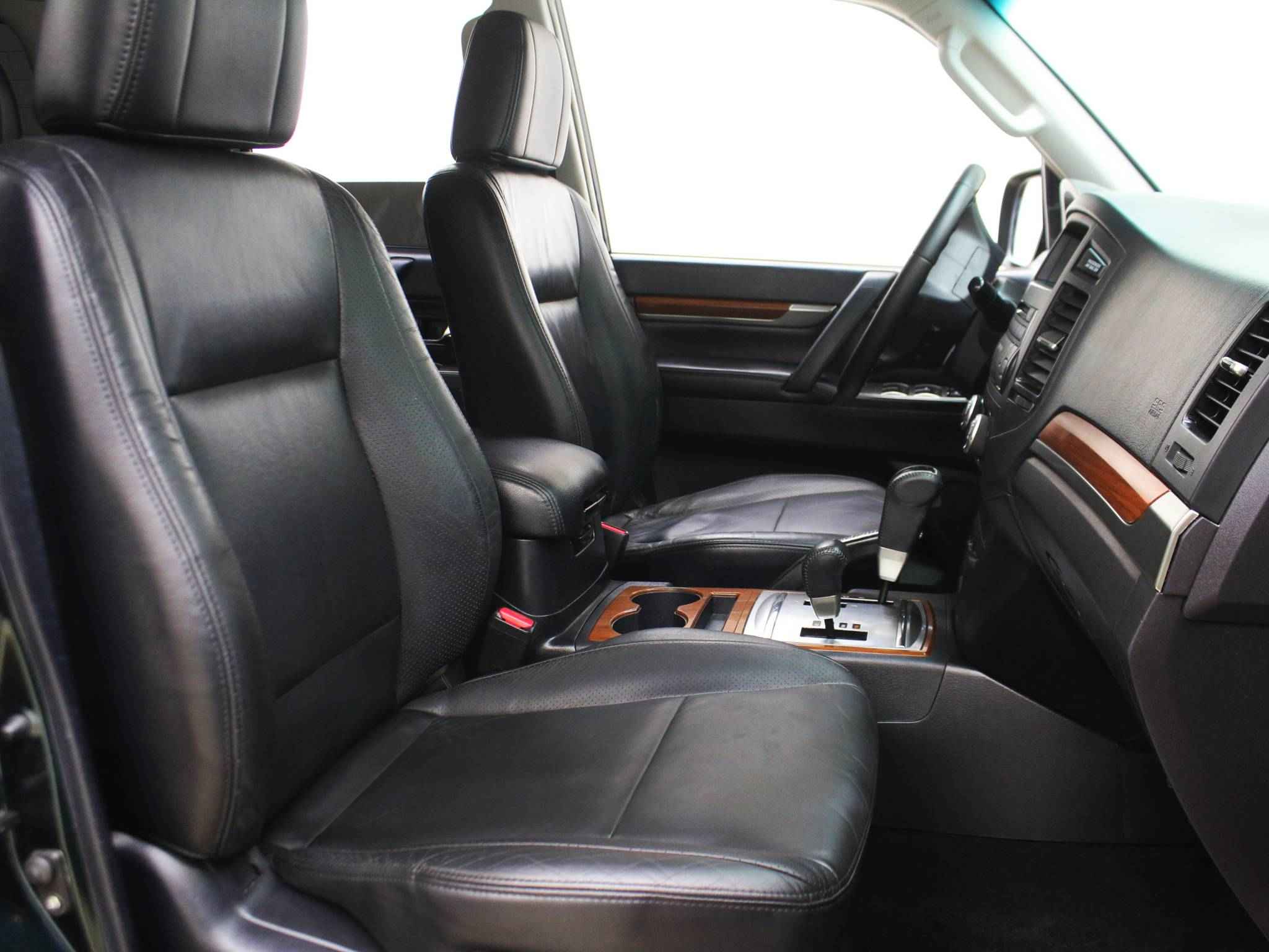 Mitsubishi Pajero, IV