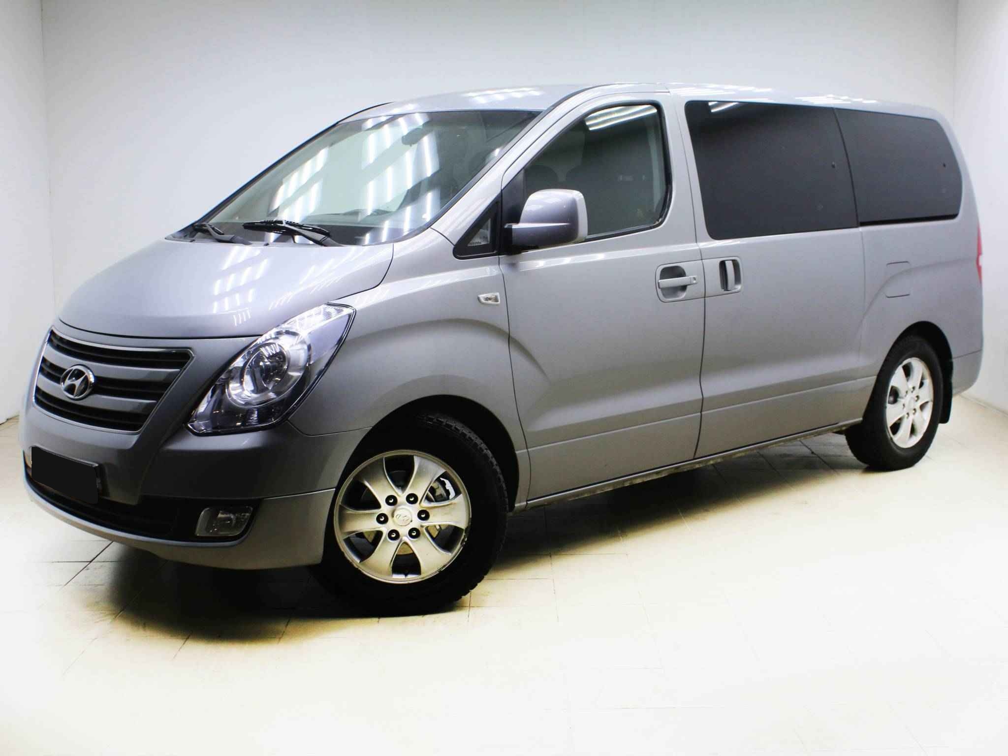 Hyundai H-1, II