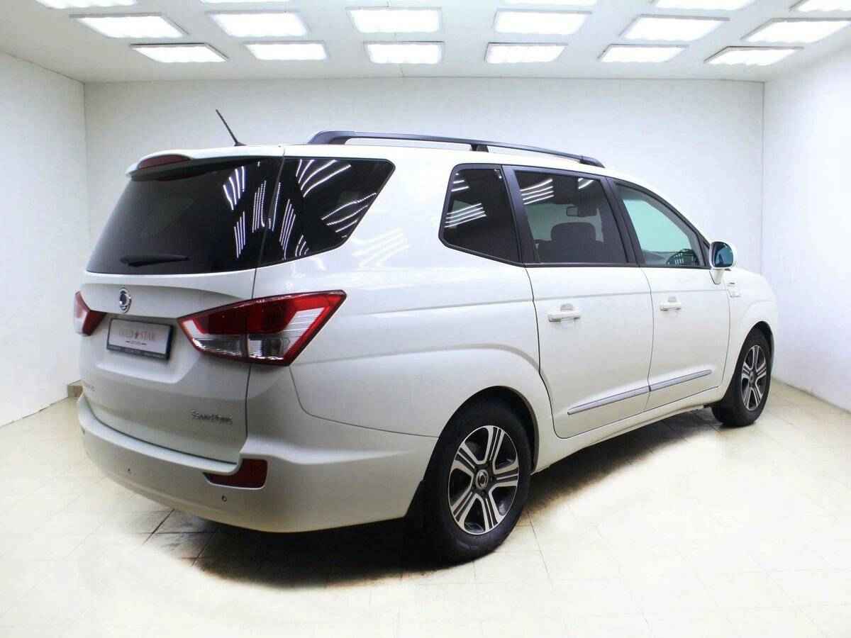 SsangYong Stavic