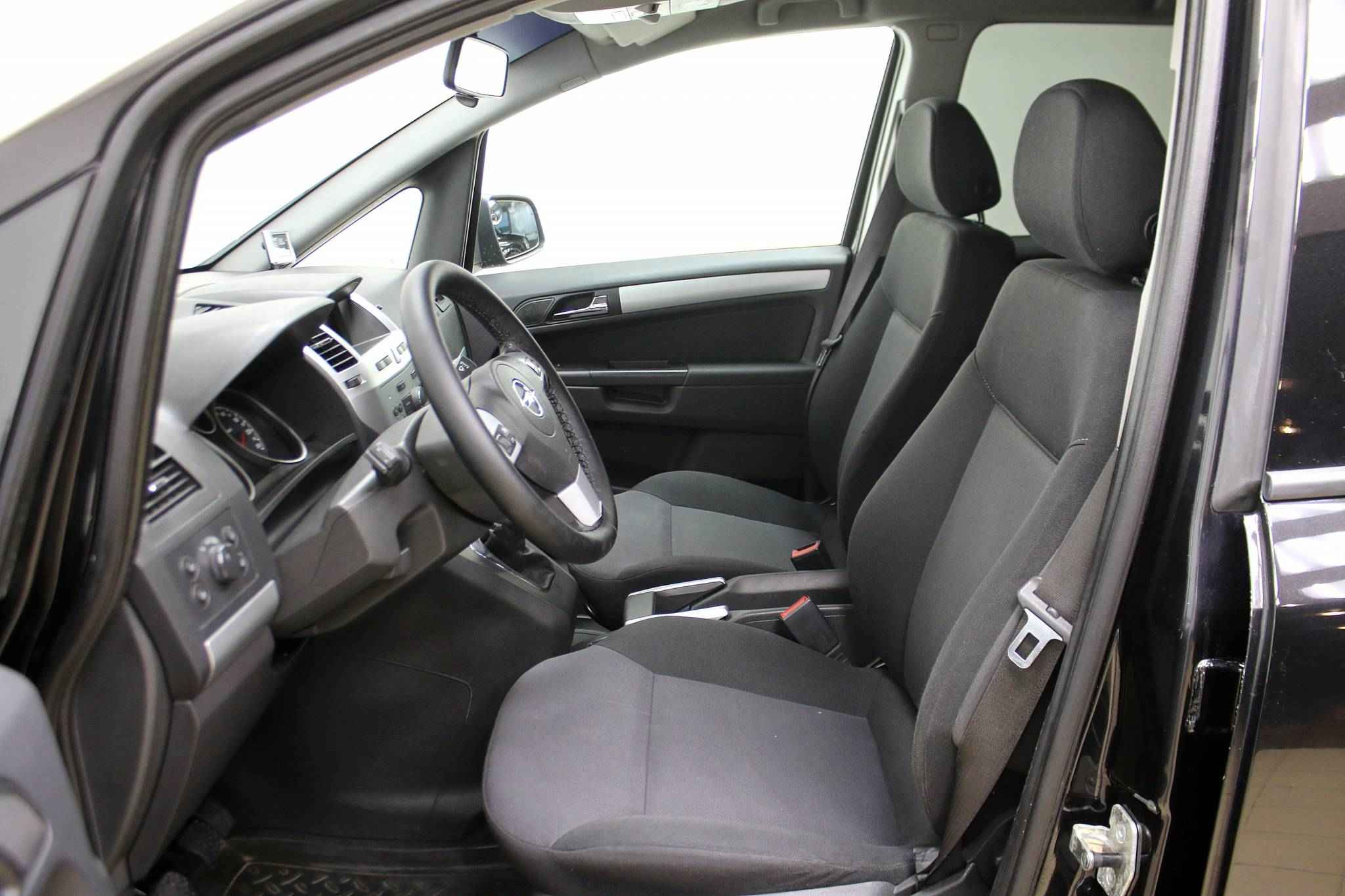 Opel Zafira, B Рестайлинг