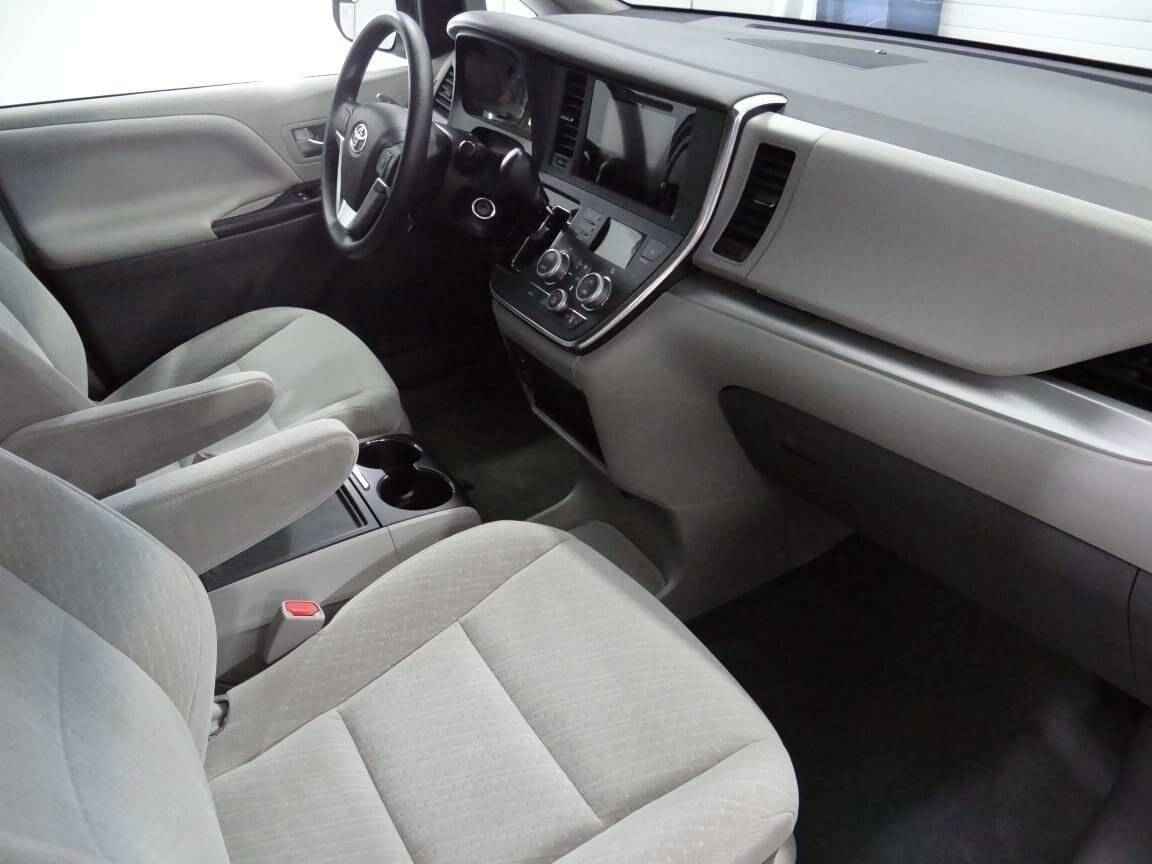 Toyota Sienna, III Рестайлинг