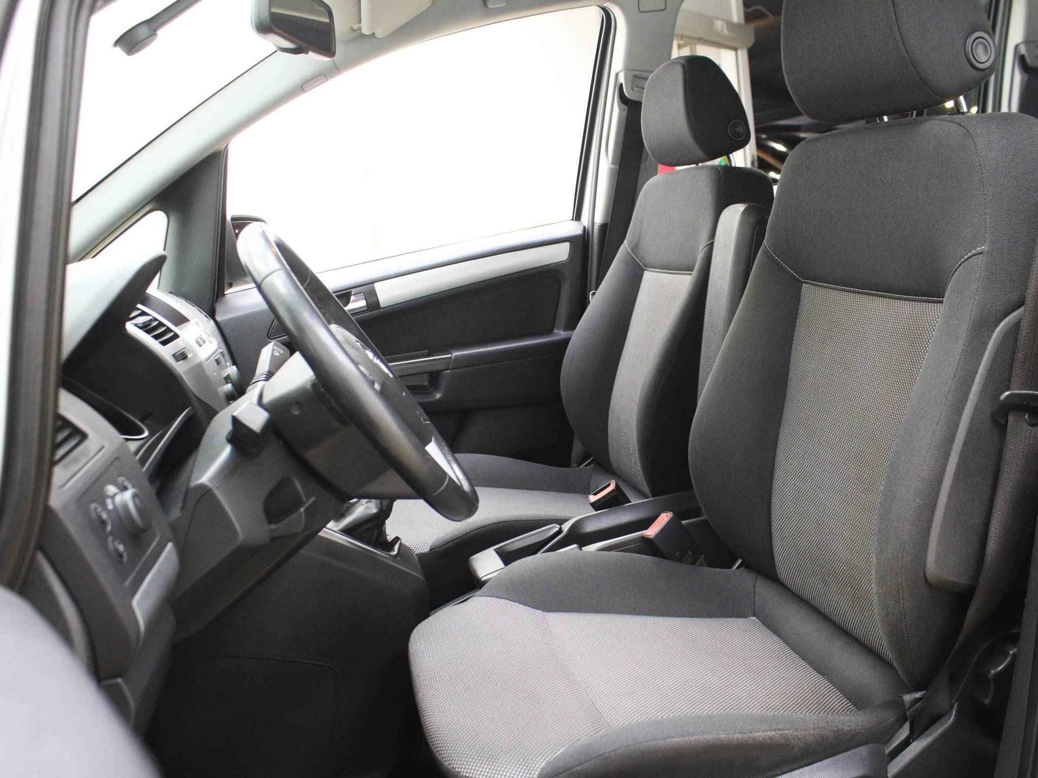 Opel Zafira, B Рестайлинг