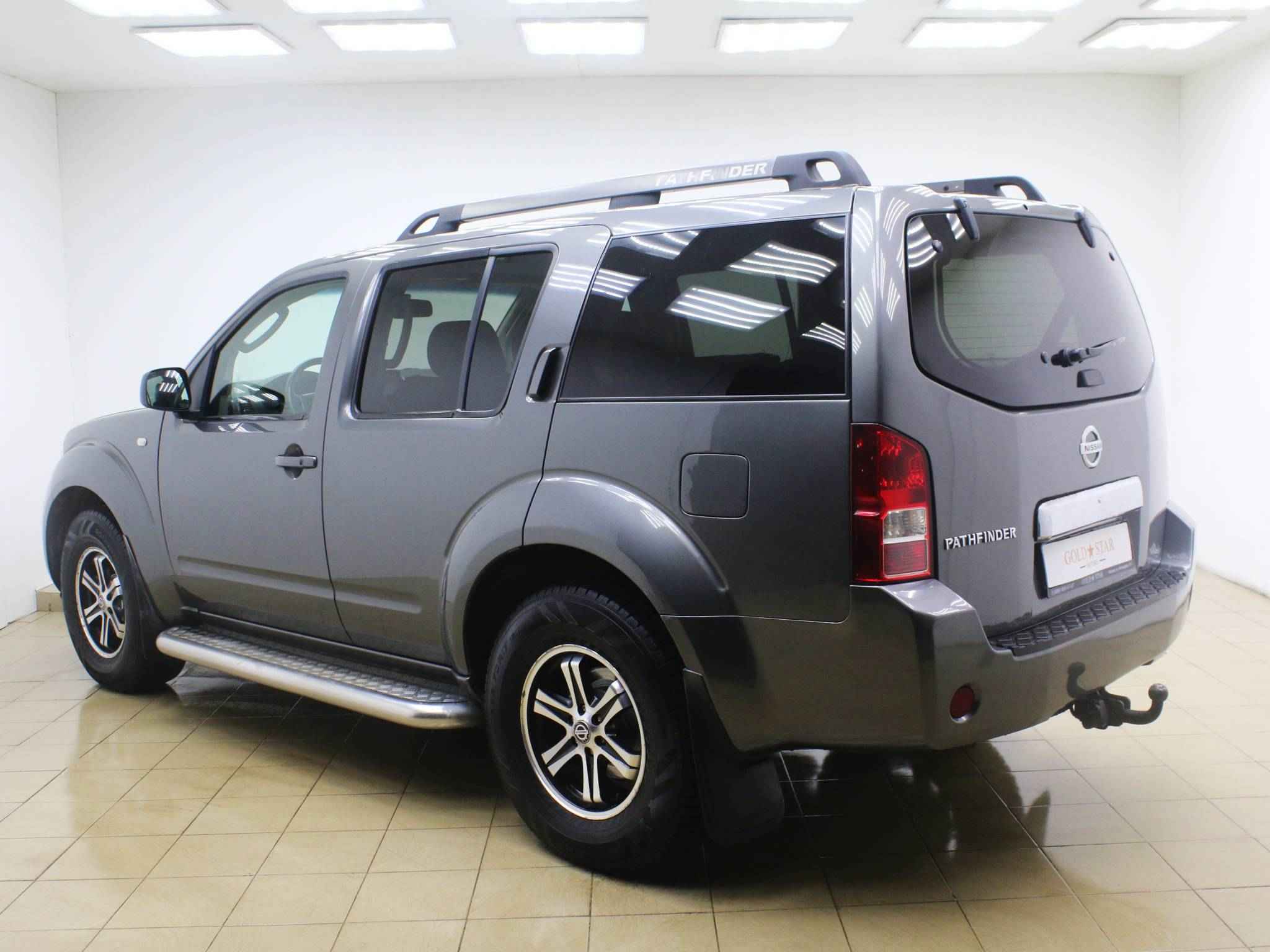 Nissan Pathfinder, III